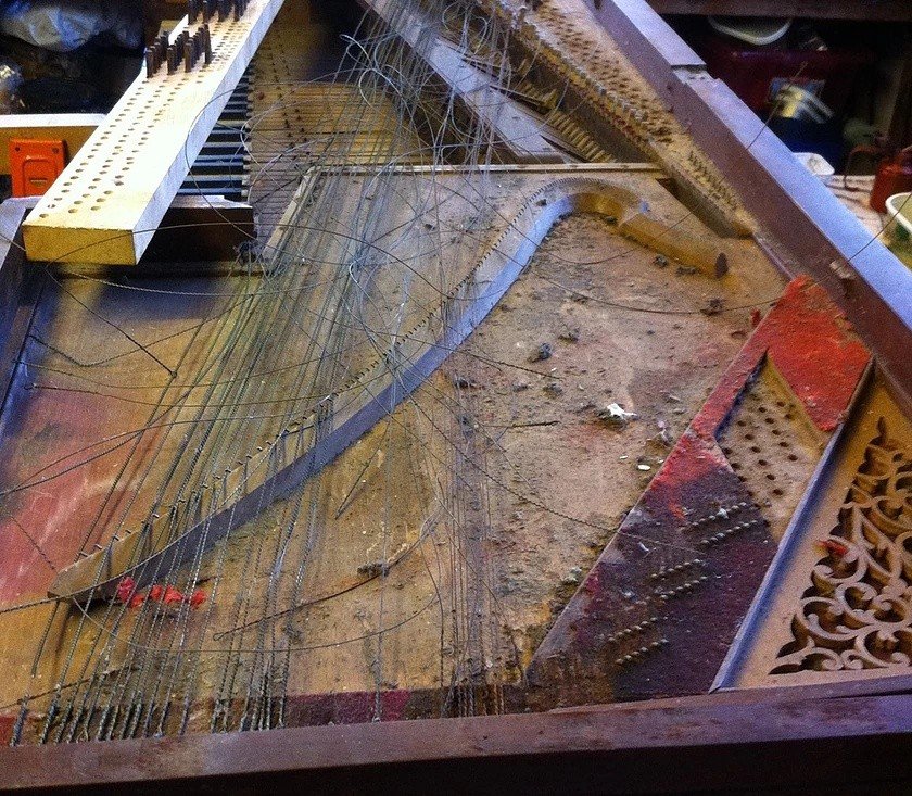 1818 broadwood square piano as found in garden shed